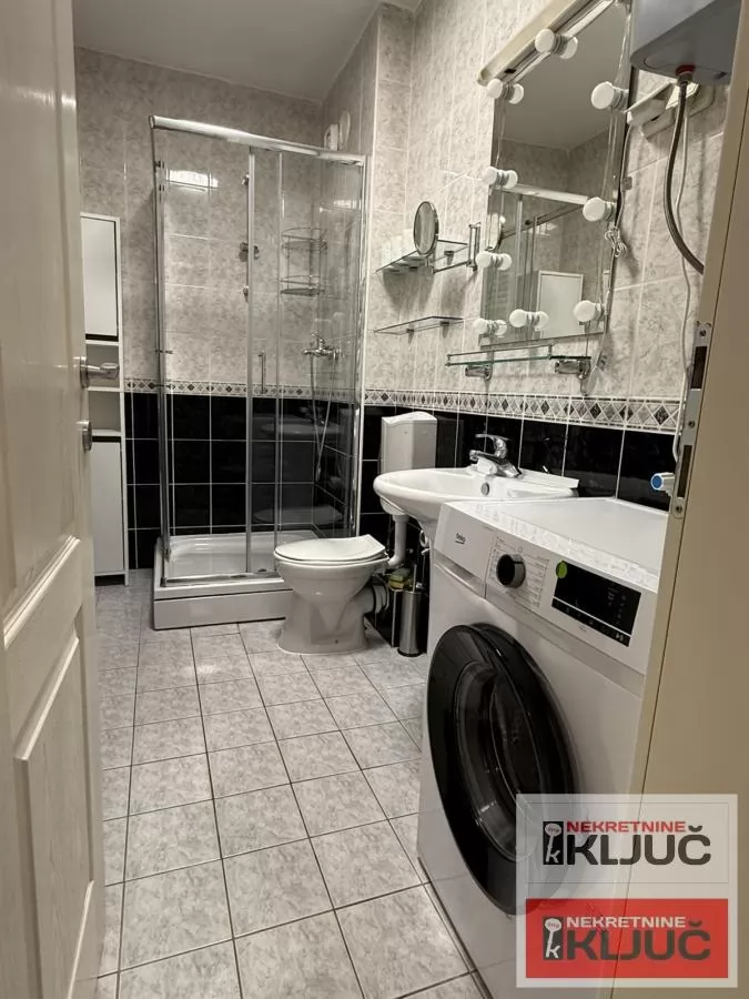 ROTKVARIJA IZDAJE SE JEDNOIPOSOBAN NAMEŠTEN STAN 11