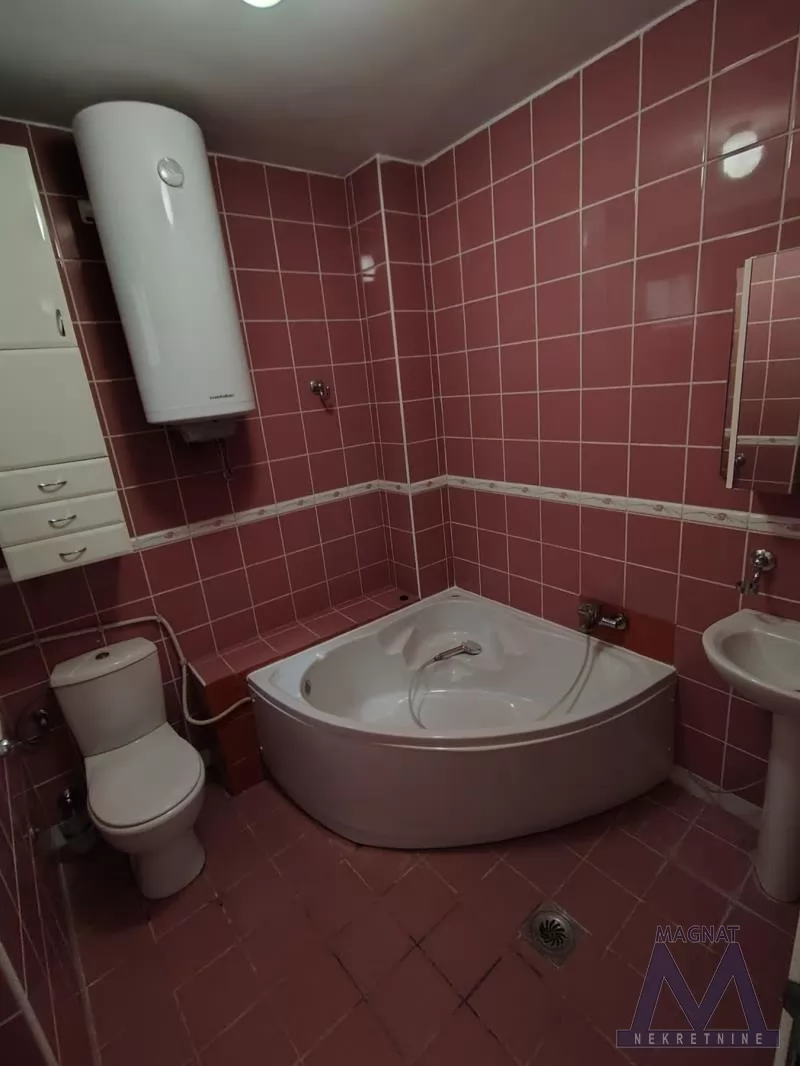 Stan,NOVI SAD,BULEVAR,kv: 71, € 165000, ID: 1019329 17