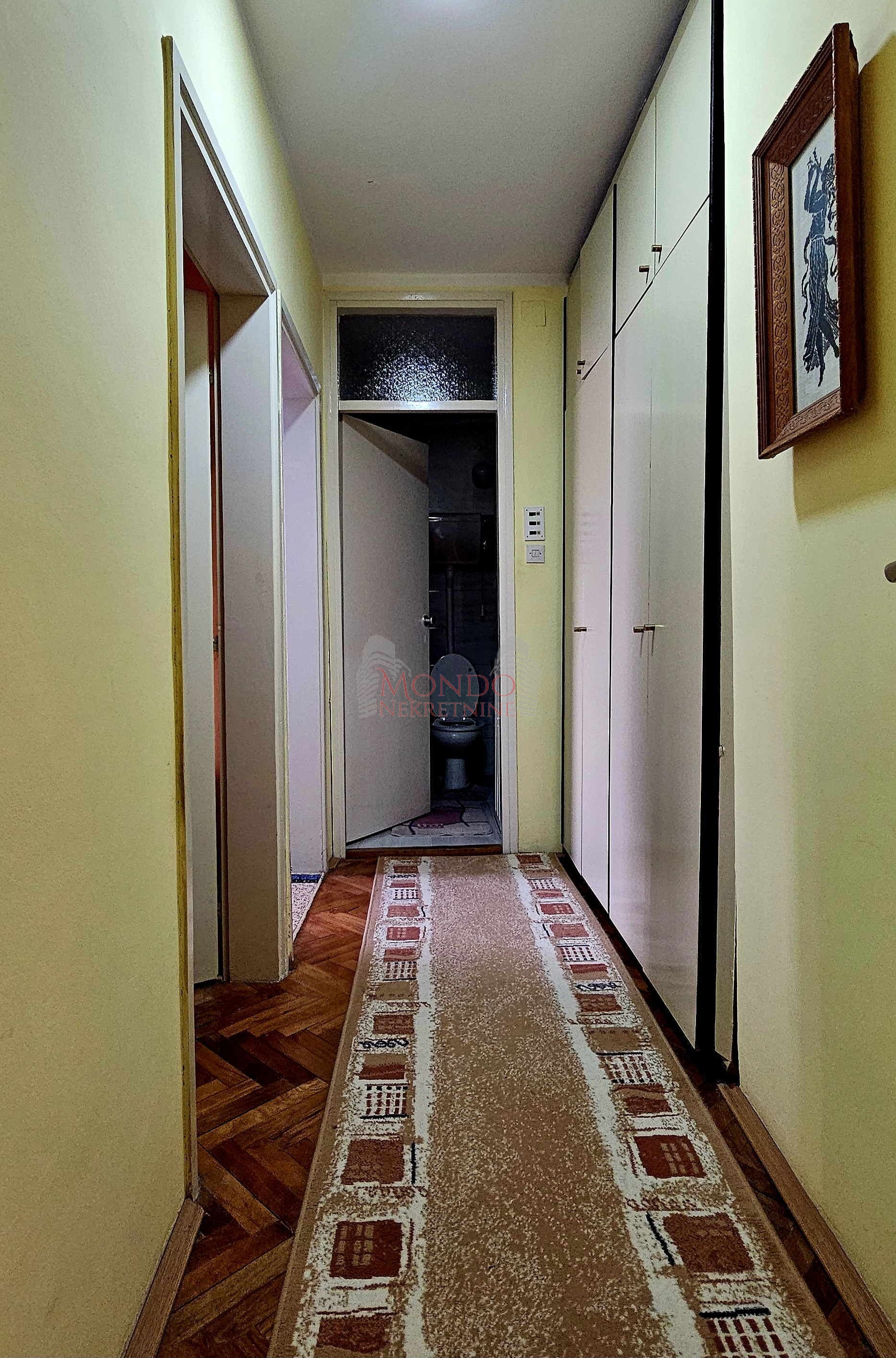 Odličan trosoban stan, 85 m2, IV sprat 13