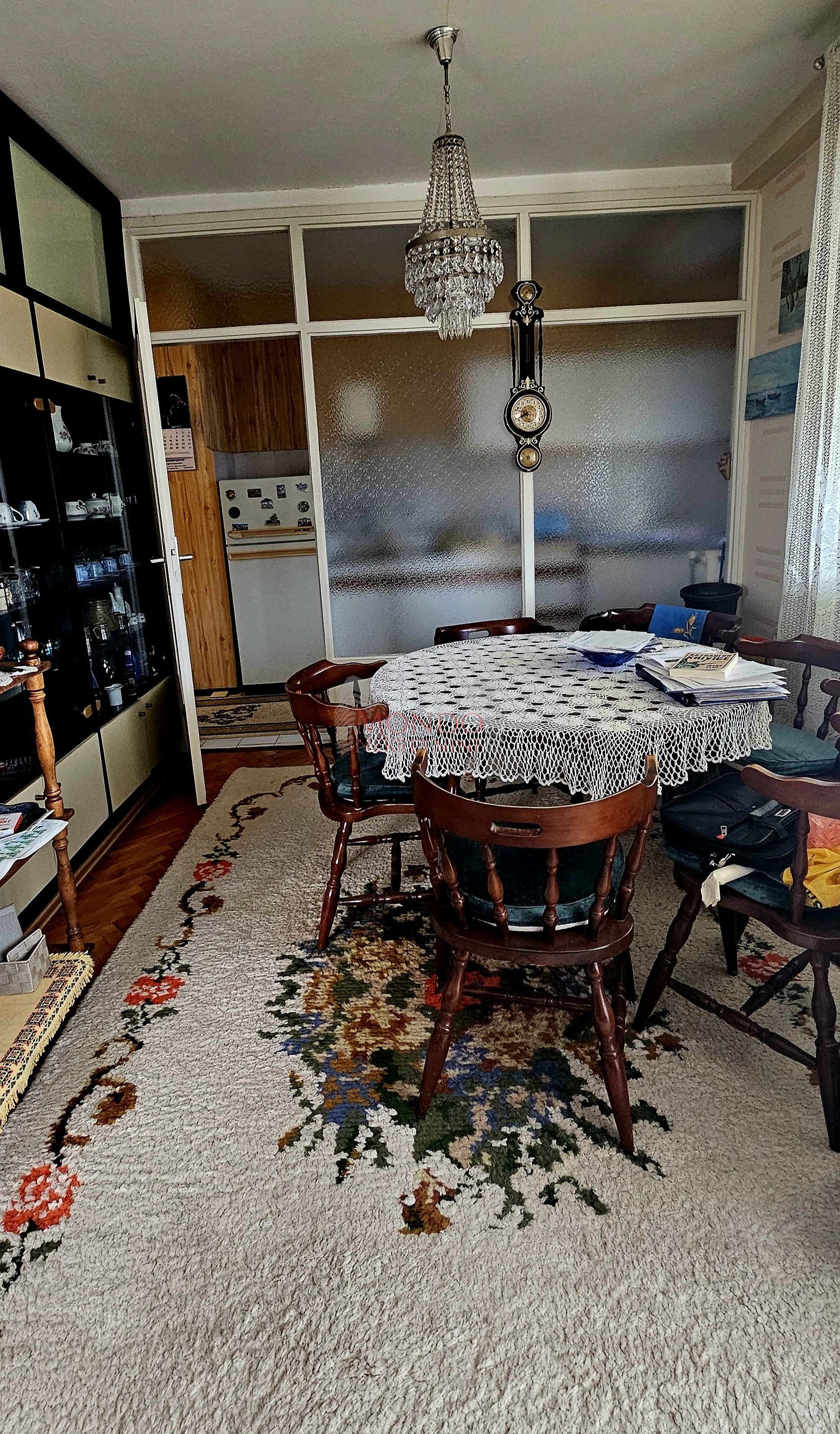 Odličan trosoban stan, 85 m2, IV sprat 7