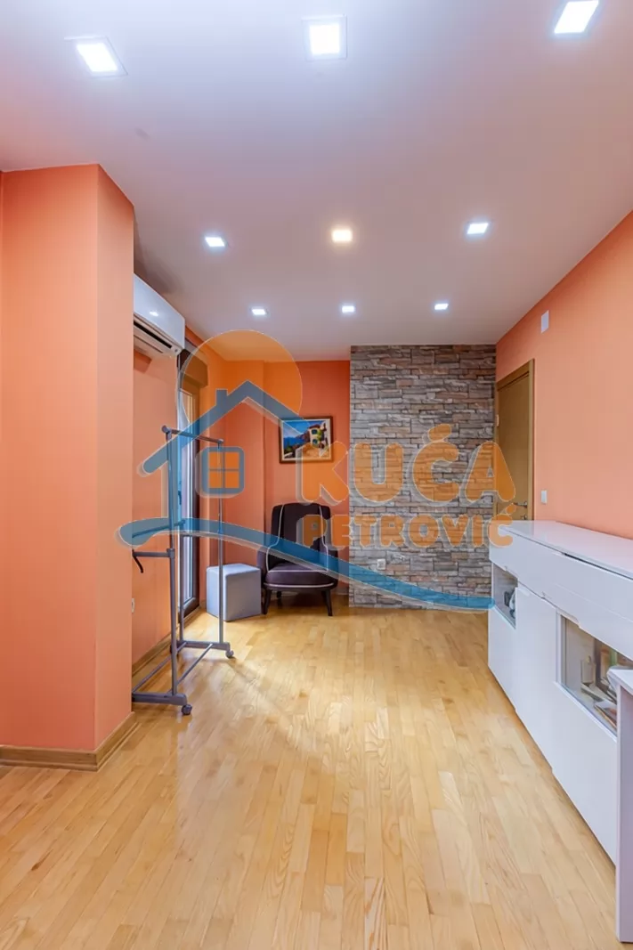 četvorosoban stan, 216 m2, Palilula, Ratka Sofijanića ID: p-016121 10