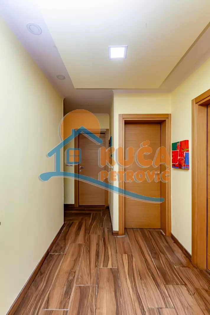 četvorosoban stan, 216 m2, Palilula, Ratka Sofijanića ID: p-016121 11