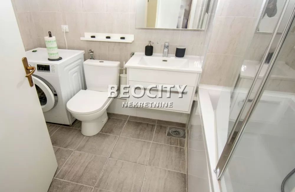 Dvosoban stan, 54 m2, Blok 71 ID: 130645 16