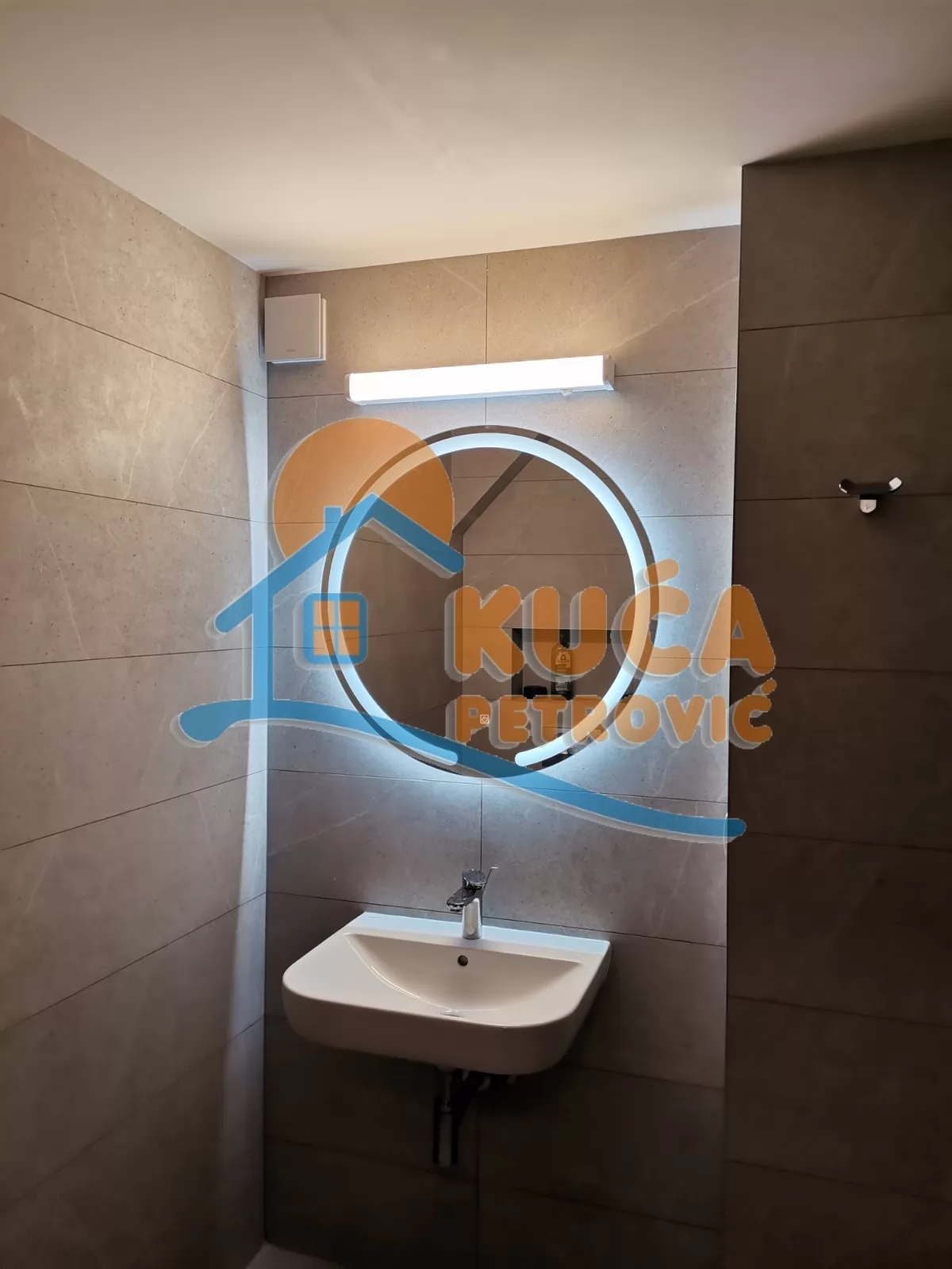 Dvosoban stan, 73 m2, Medicinski fakultet, Bulevar dr Zorana ID: i-016119 15