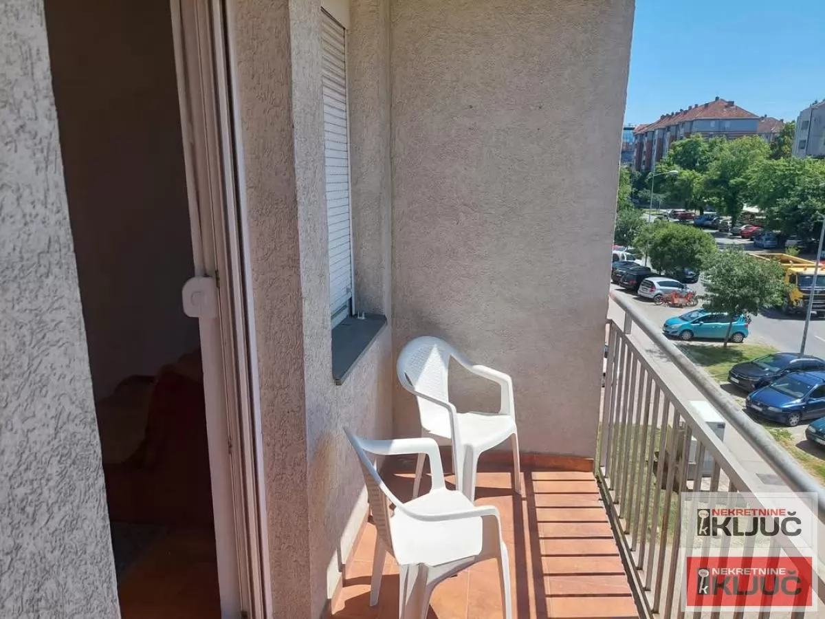 Izdaje se dobra garsonjera u blizini Sajma 5