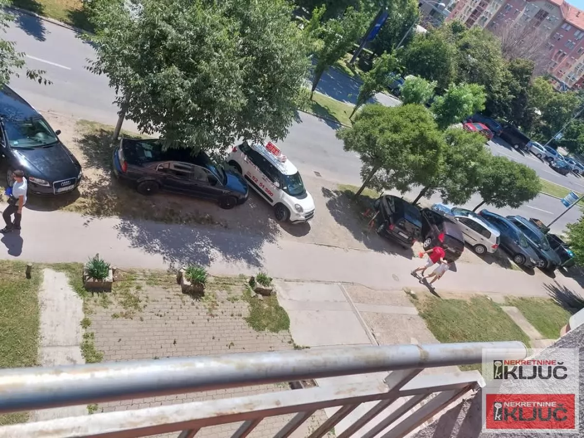 Izdaje se dobra garsonjera u blizini Sajma 6