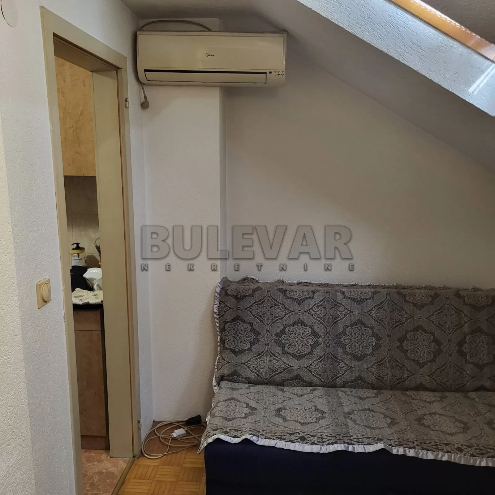 Jednosoban stan, 18 m2, Spasenije Cane Babović ID: p-016110 8