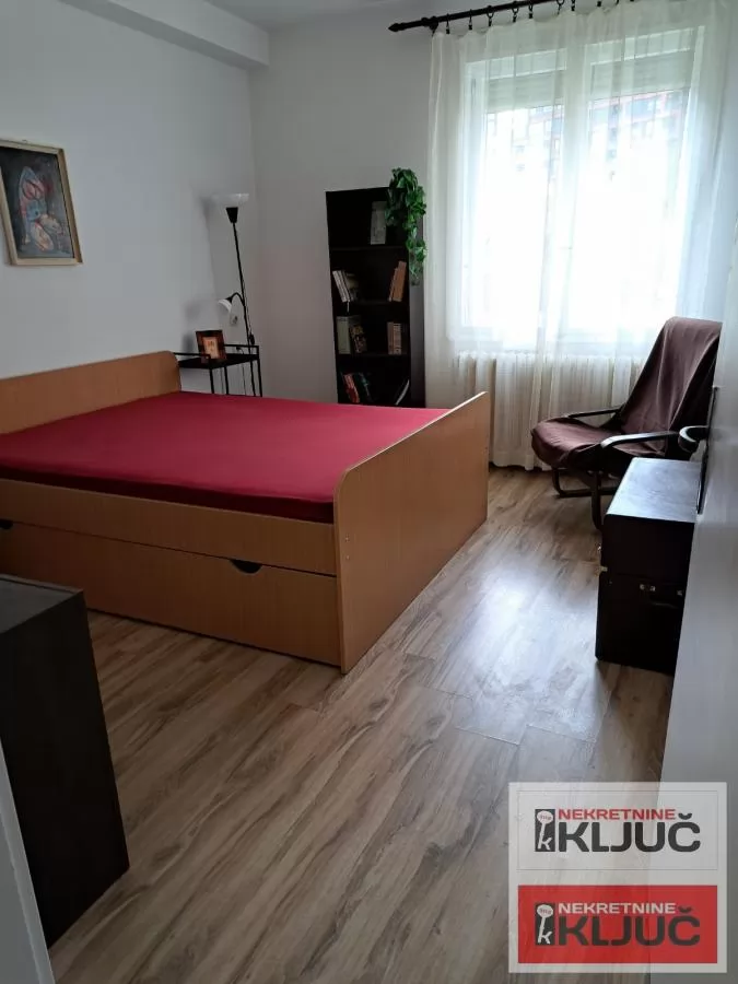 KOD SPENSA, 71m2, Trosoban, Odličan 10