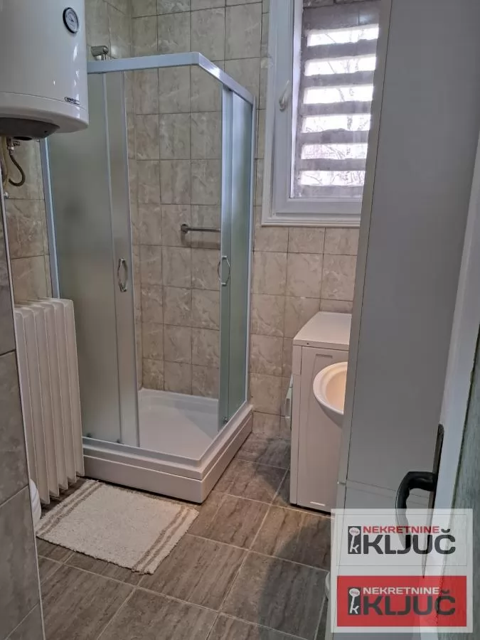 KOD SPENSA, 71m2, Trosoban, Odličan 18