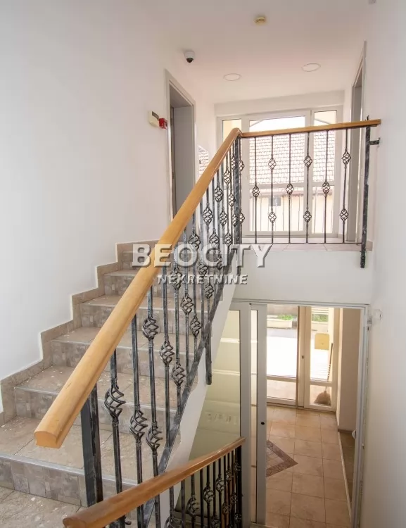 Lokal, 500 m2, Zemun, Ugrinovačka ID: 130580 8