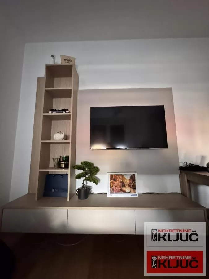 Odlican NOV stan preko puta Futoske pijace 6