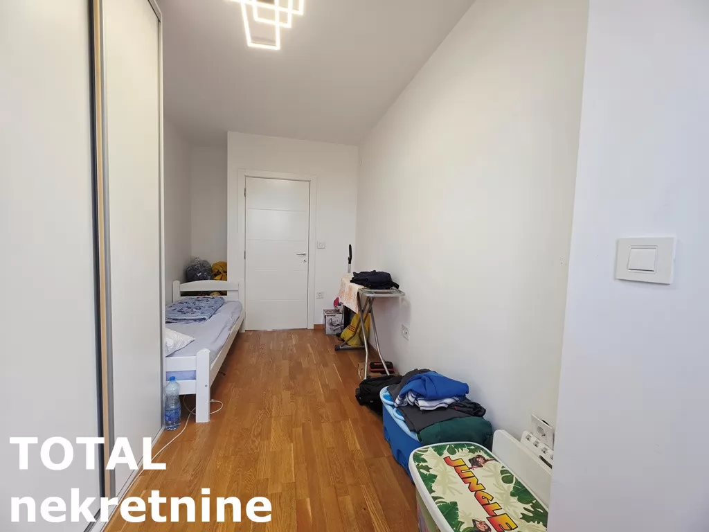 Stan,NOVI SAD,BULEVAR PATRIJARHA PAVLA,kv: 82.00, € 230000, ID: 1102452 10