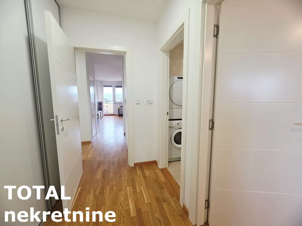 Stan,NOVI SAD,BULEVAR PATRIJARHA PAVLA,kv: 82.00, € 230000, ID: 1102452 13