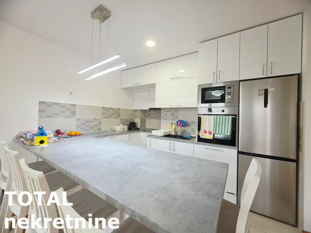 Stan,NOVI SAD,BULEVAR PATRIJARHA PAVLA,kv: 82.00, € 230000, ID: 1102452 18