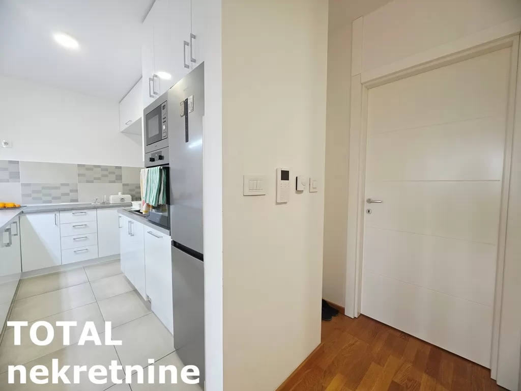 Stan,NOVI SAD,BULEVAR PATRIJARHA PAVLA,kv: 82.00, € 230000, ID: 1102452 19