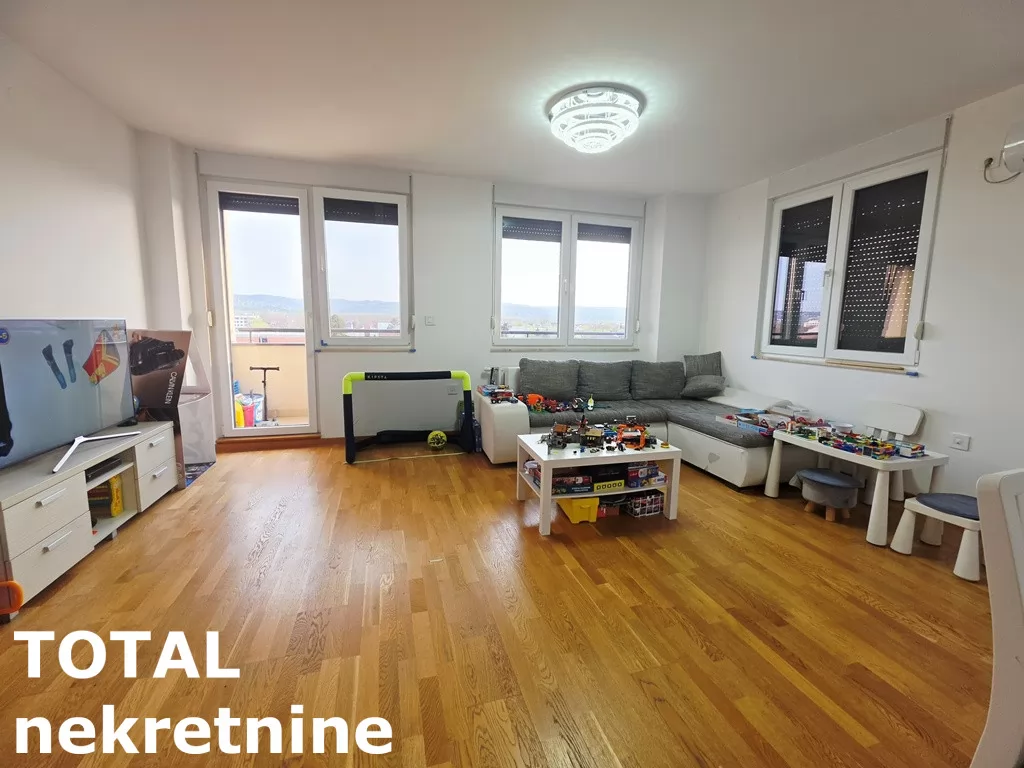 Stan,NOVI SAD,BULEVAR PATRIJARHA PAVLA,kv: 82.00, € 230000, ID: 1102452 3