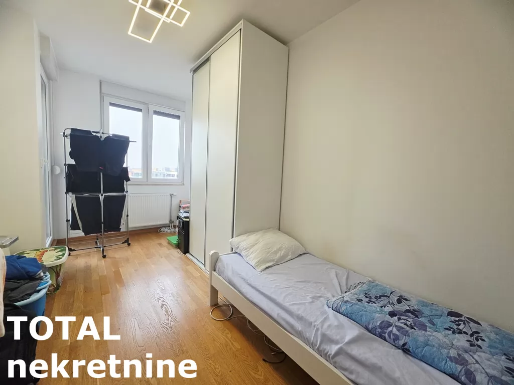 Stan,NOVI SAD,BULEVAR PATRIJARHA PAVLA,kv: 82.00, € 230000, ID: 1102452 8