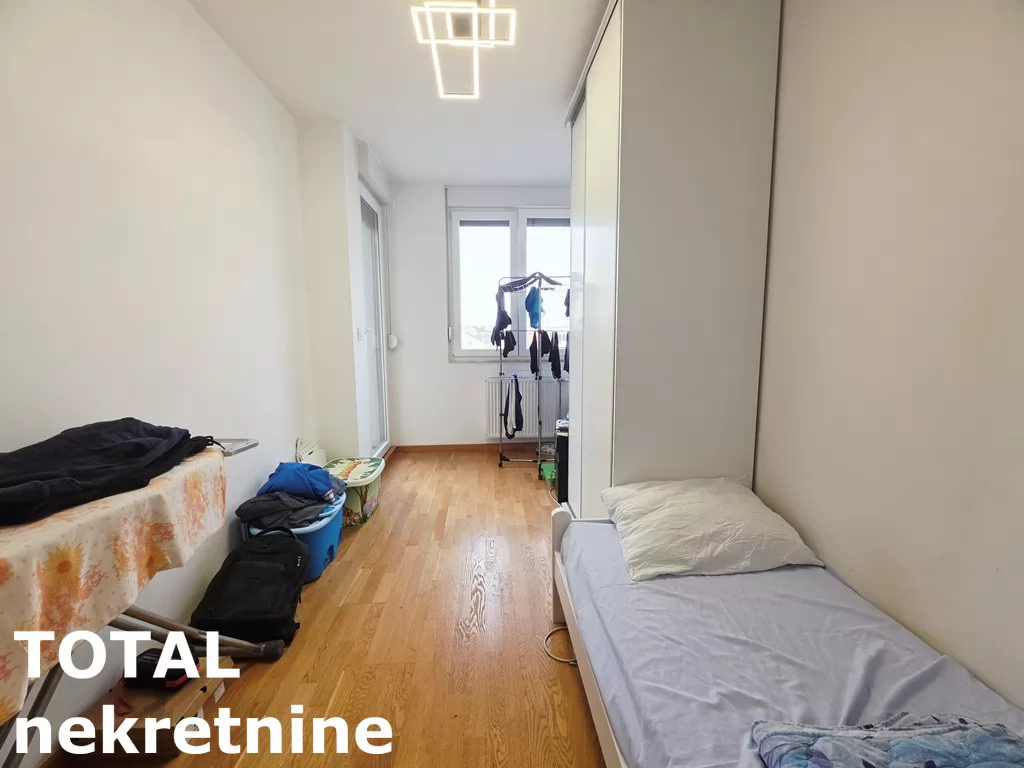 Stan,NOVI SAD,BULEVAR PATRIJARHA PAVLA,kv: 82.00, € 230000, ID: 1102452 9