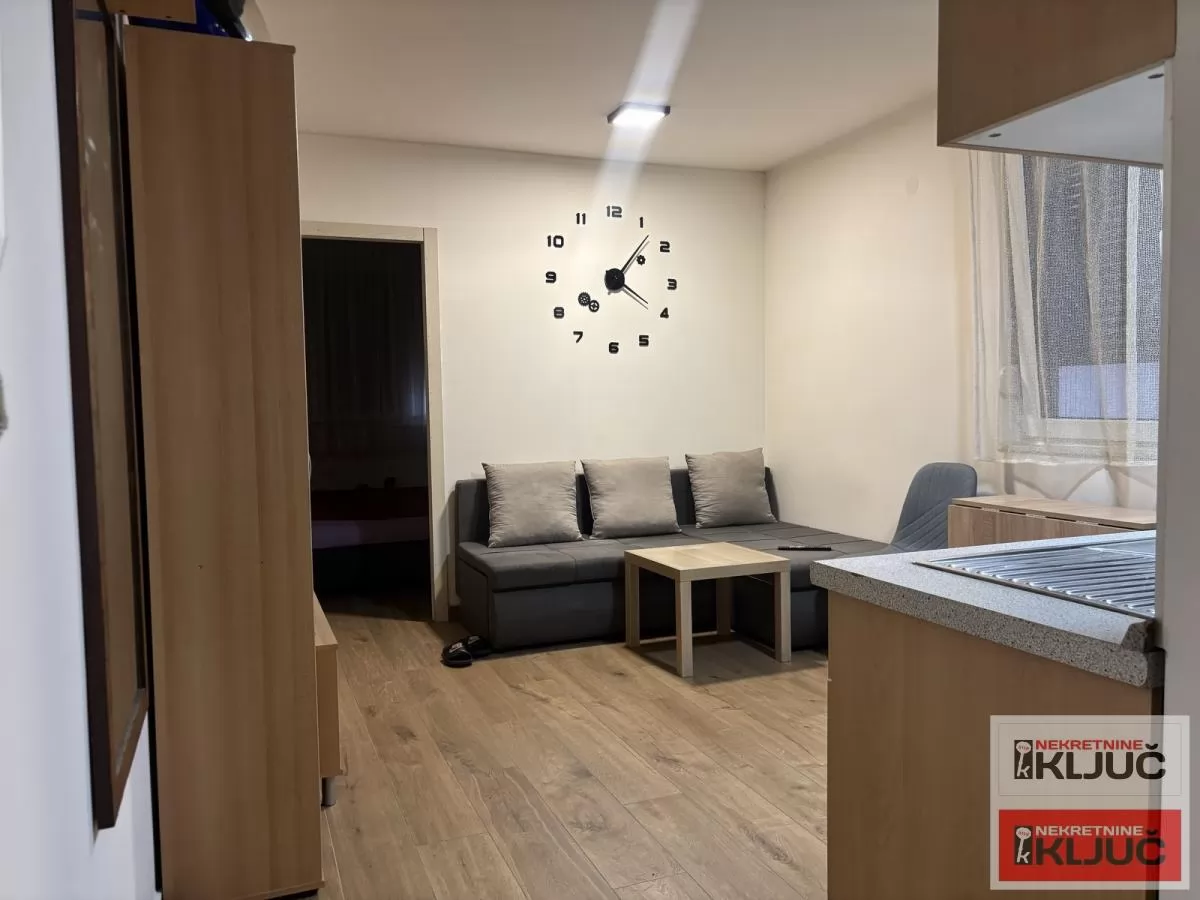 TELEP IZDAJE SE JEDNOIPOSOBAN NAMEŠTEN STAN 1