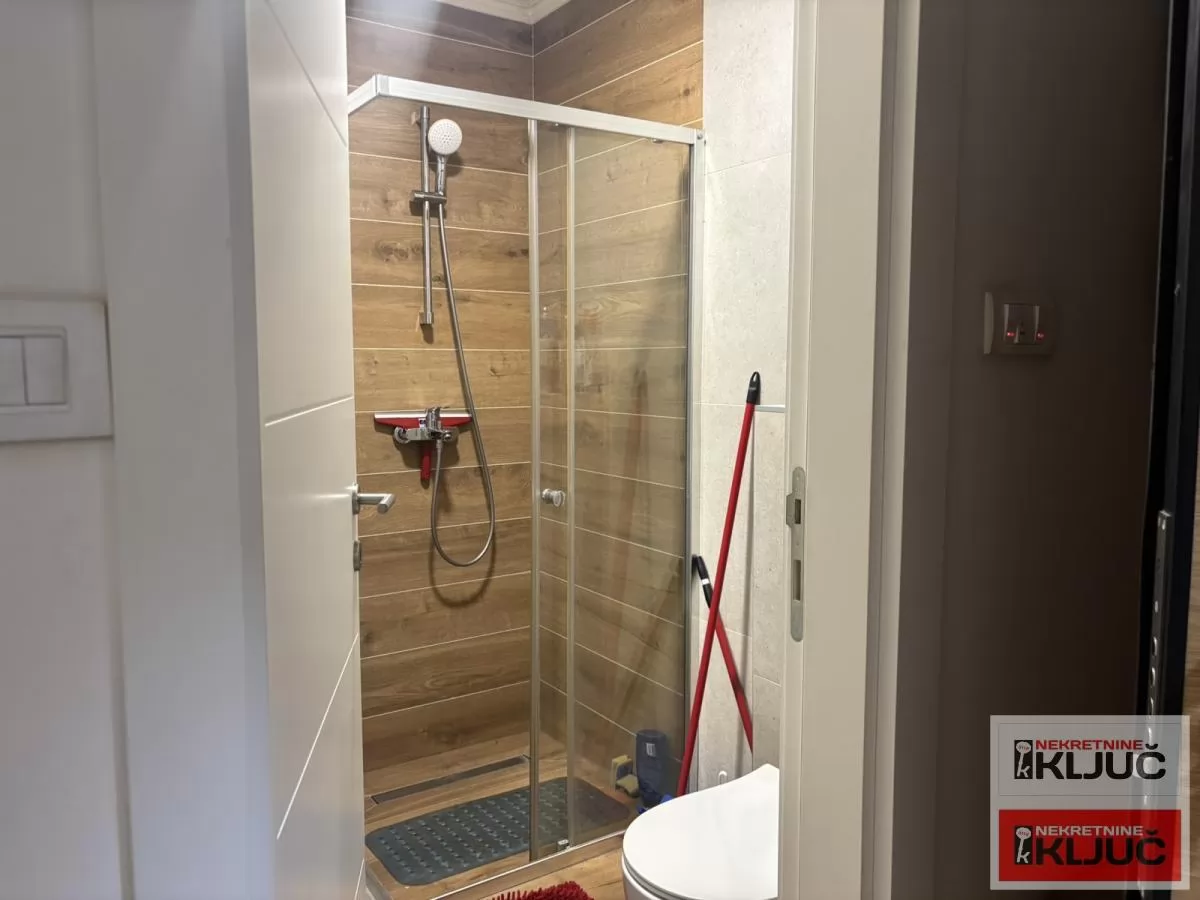 TELEP IZDAJE SE JEDNOIPOSOBAN NAMEŠTEN STAN 11