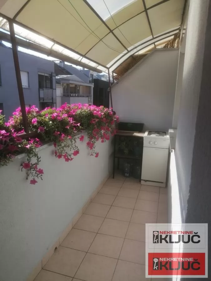 FUTOŠKA PIJACA, 87m2, Troiposoban-Duplex, Namešten 12