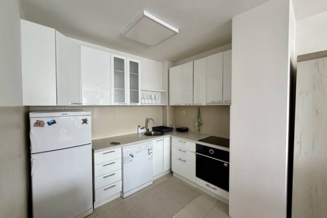 Namešten 2 0 stan u ulici Vojvode Stepe  49m2 3