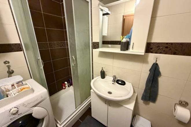 Namešten 2 0 stan u ulici Vojvode Stepe  49m2 5