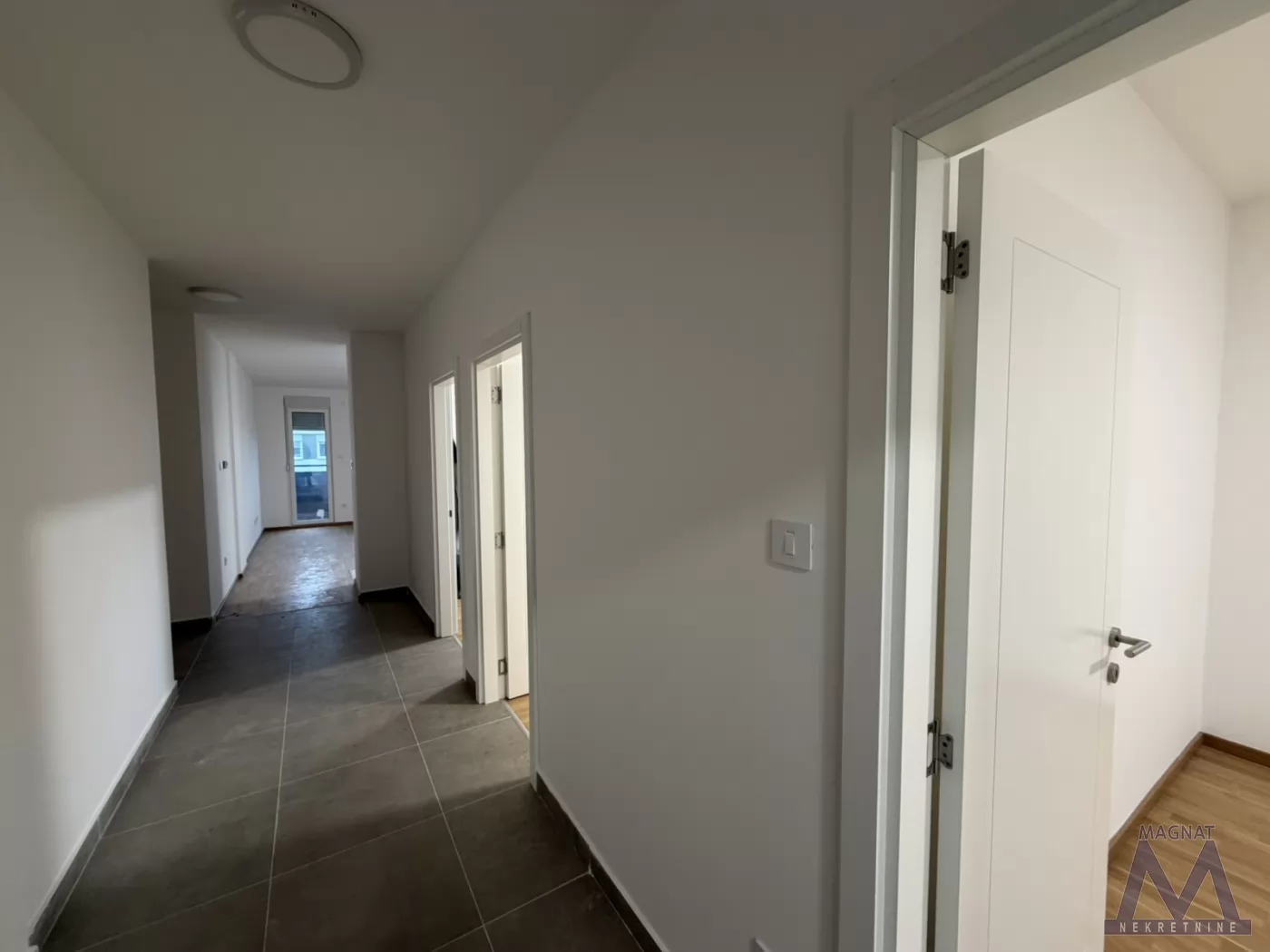 Stan,NOVI SAD,AVIJACIJA,kv: 74, € 169950, ID: 1019334 11