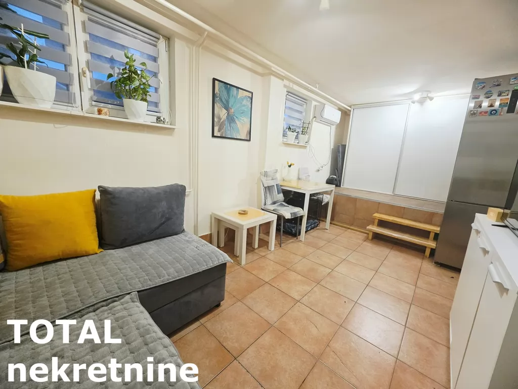 Stan,NOVI SAD,BULEVAR,kv: 30.00, € 75000, ID: 1102456 1