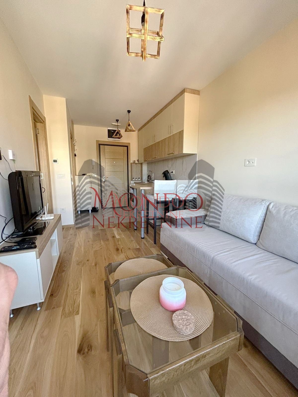 Jednoiposoban stan na Zlatiboru u centru, ul Krfska 2