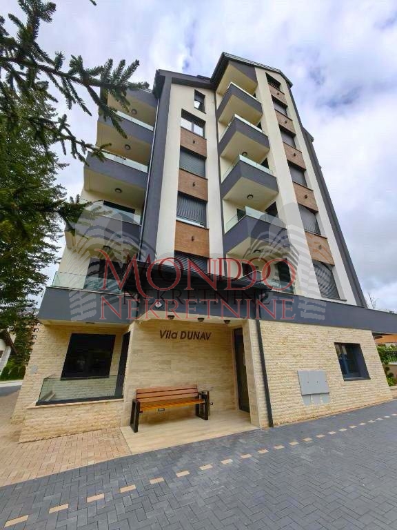 Jednoiposoban stan na Zlatiboru u centru, ul Krfska 1