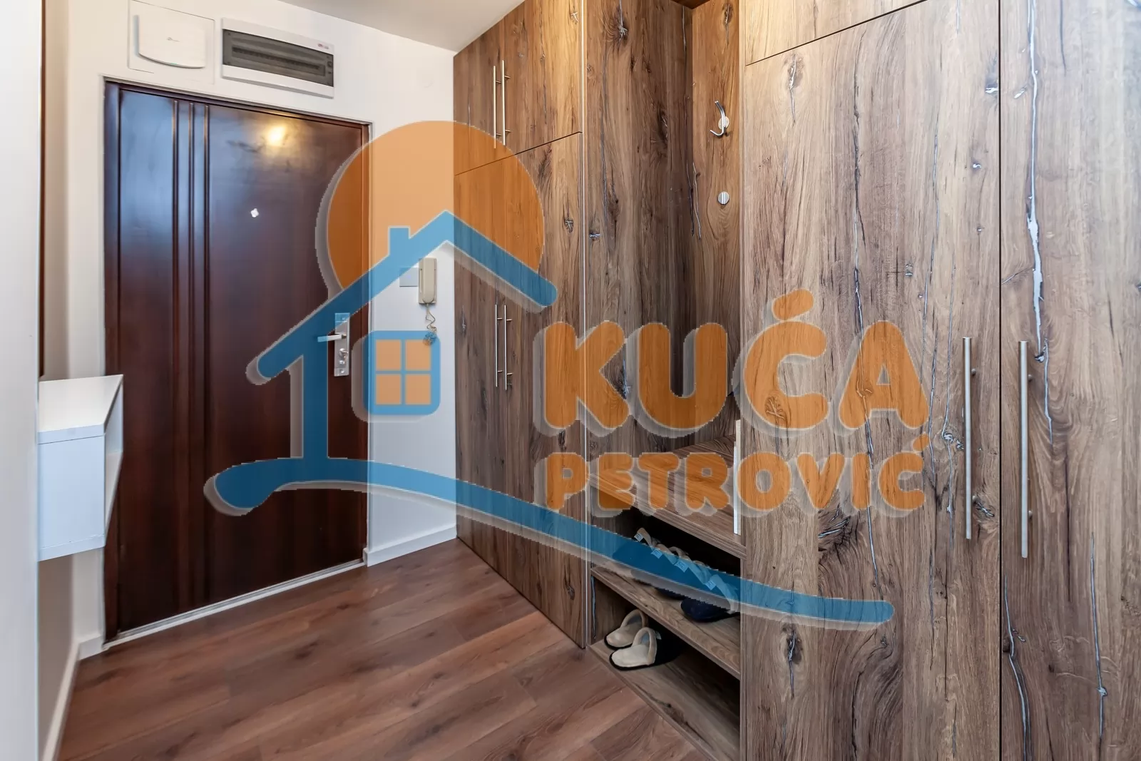 Trosoban stan, 79 m2, Bulevar Nemanjića, Vojvode Mišića ID: p-016125 9