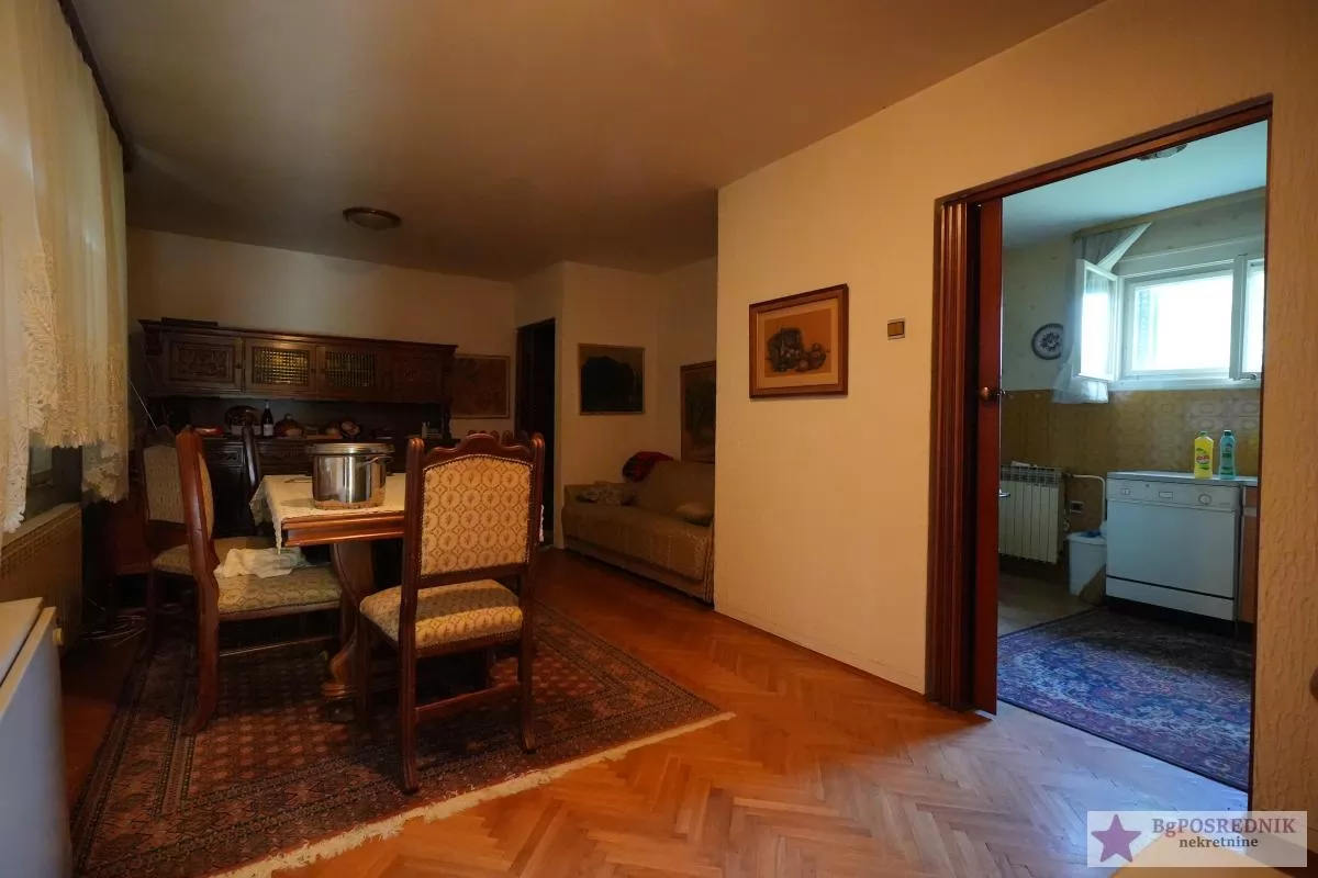 Voždovac, Beli potok, 300m2, 24.9a 2