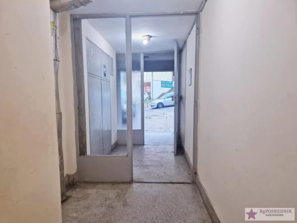 Čukarica, Julino brdo, miran kraj, uknjižen 51(lođa), cg 10