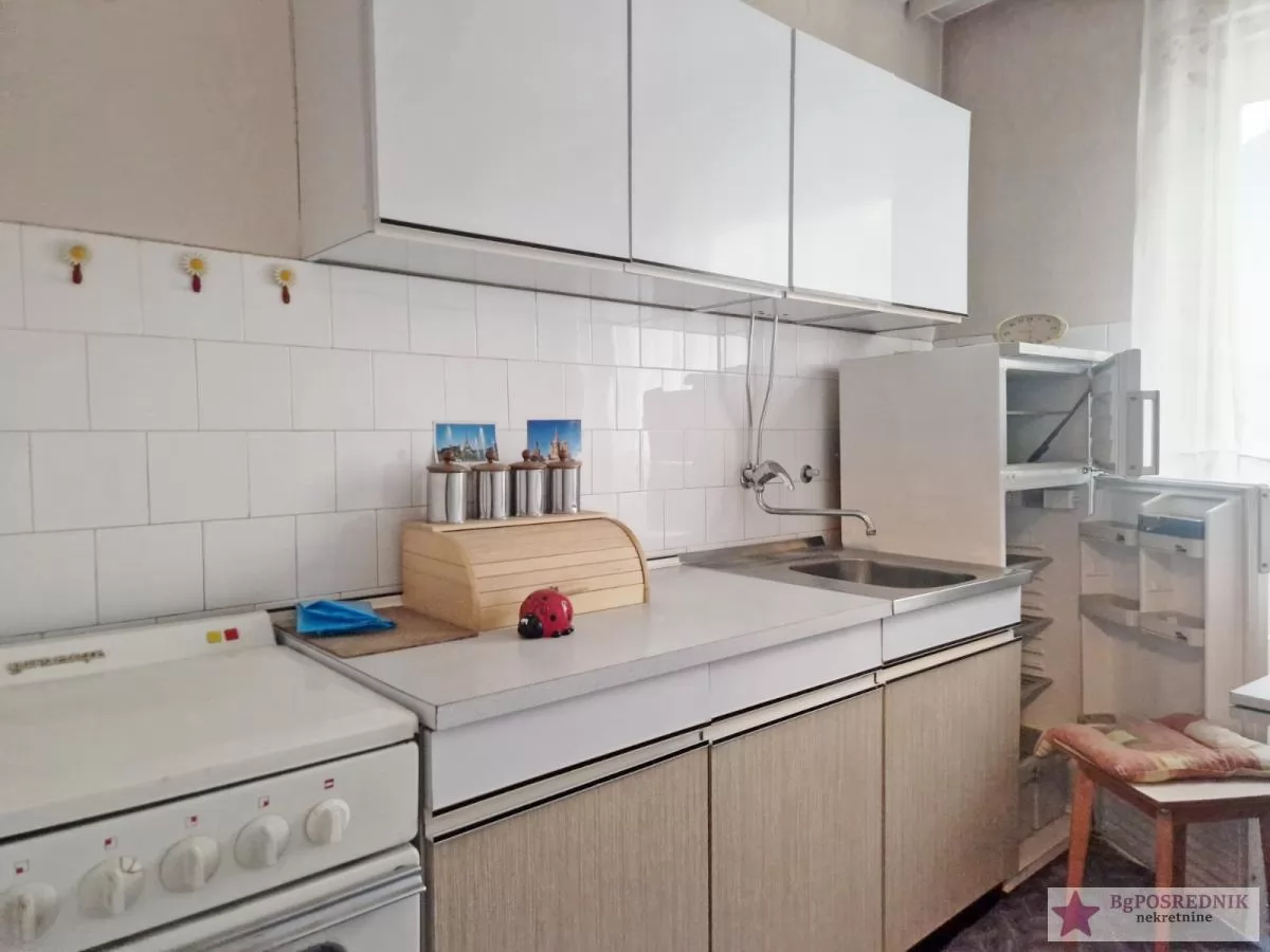 Čukarica, Julino brdo, miran kraj, uknjižen 51(lođa), cg 3