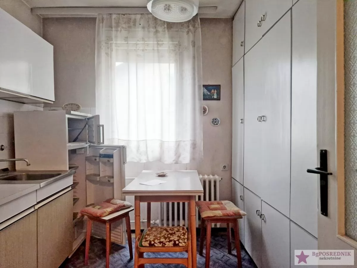 Čukarica, Julino brdo, miran kraj, uknjižen 51(lođa), cg 4