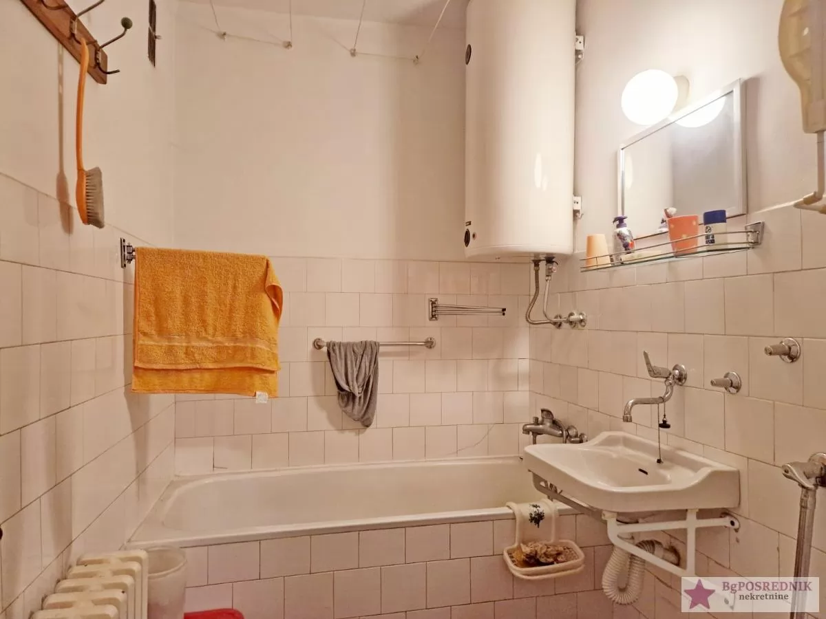 Čukarica, Julino brdo, miran kraj, uknjižen 51(lođa), cg 9