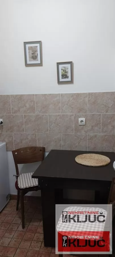 Dobar jednosoban stan na Adamovicevom naselju 3