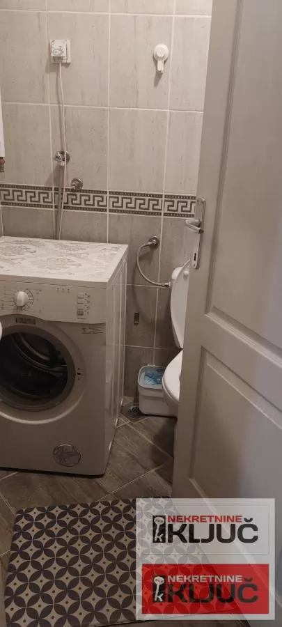 Dobar jednosoban stan na Adamovicevom naselju 8