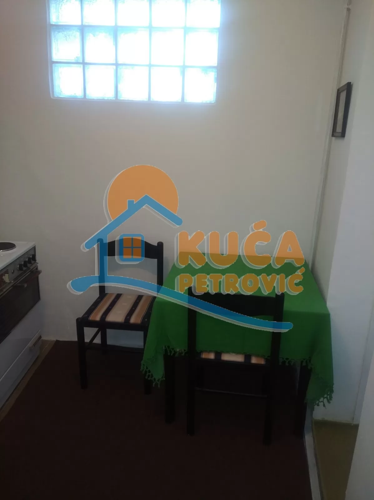 Jednosoban stan, 37 m2, Centar, Jeronimova ID: i-09622 3