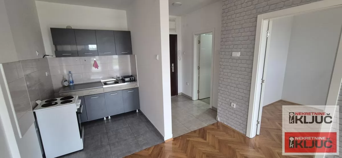 NAJLON PIJACA, 40m2, Dvosoban, Prazan sa kuhinjom za Poslovni prostor 3