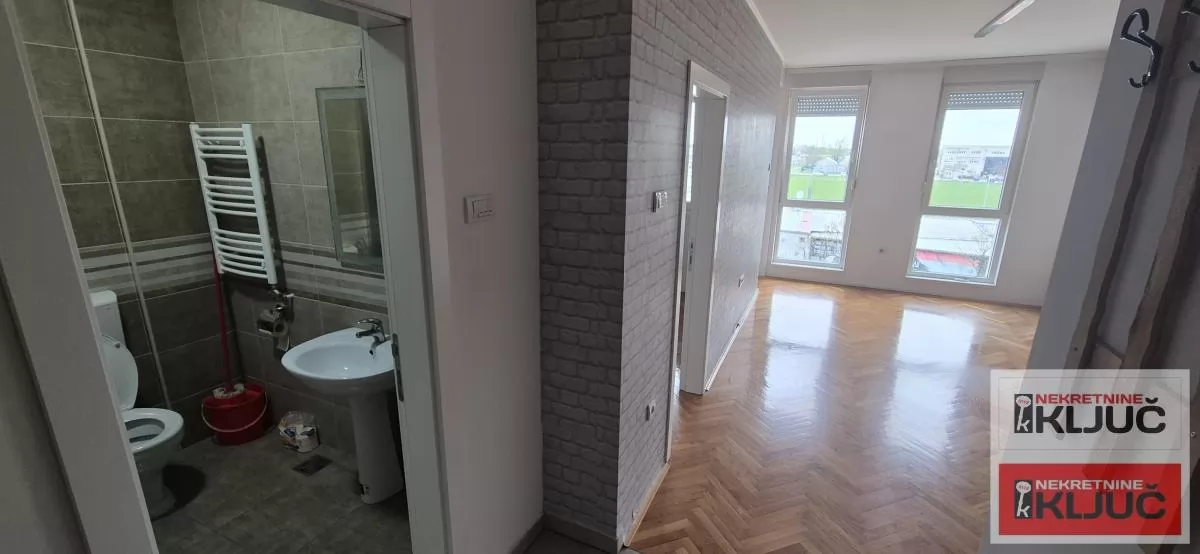 NAJLON PIJACA, 40m2, Dvosoban, Prazan sa kuhinjom za Poslovni prostor 4