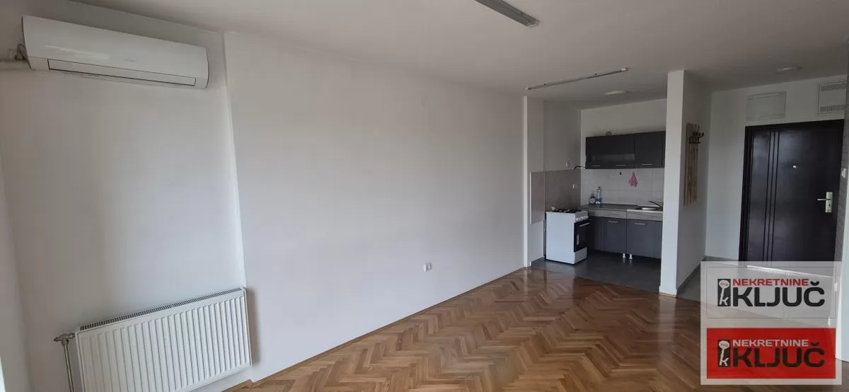 NAJLON PIJACA, 40m2, Dvosoban, Prazan sa kuhinjom za Poslovni prostor 5
