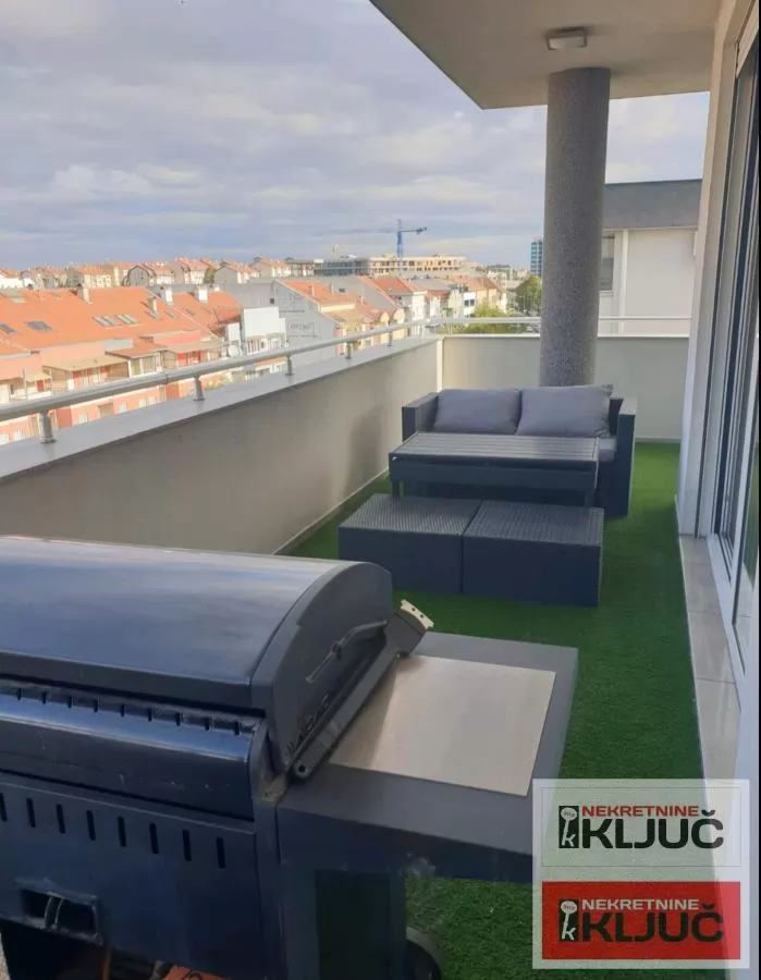 SAJAM IZDAJE SE PENTHOUSE U KOMPLEKSU SAJAM KOMPLEKS-100m2+TERASA 36m2 22