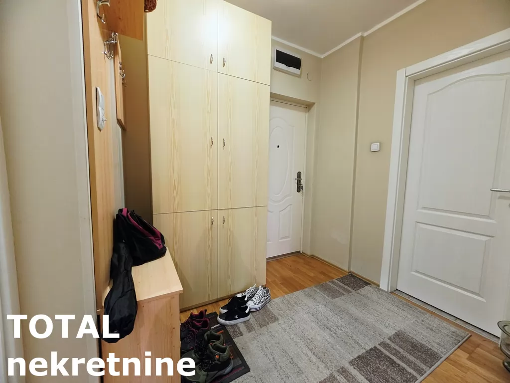 Stan,NOVI SAD,BULEVAR PATRIJARHA PAVLA,kv: 45.00, € 135000, ID: 1102486 9