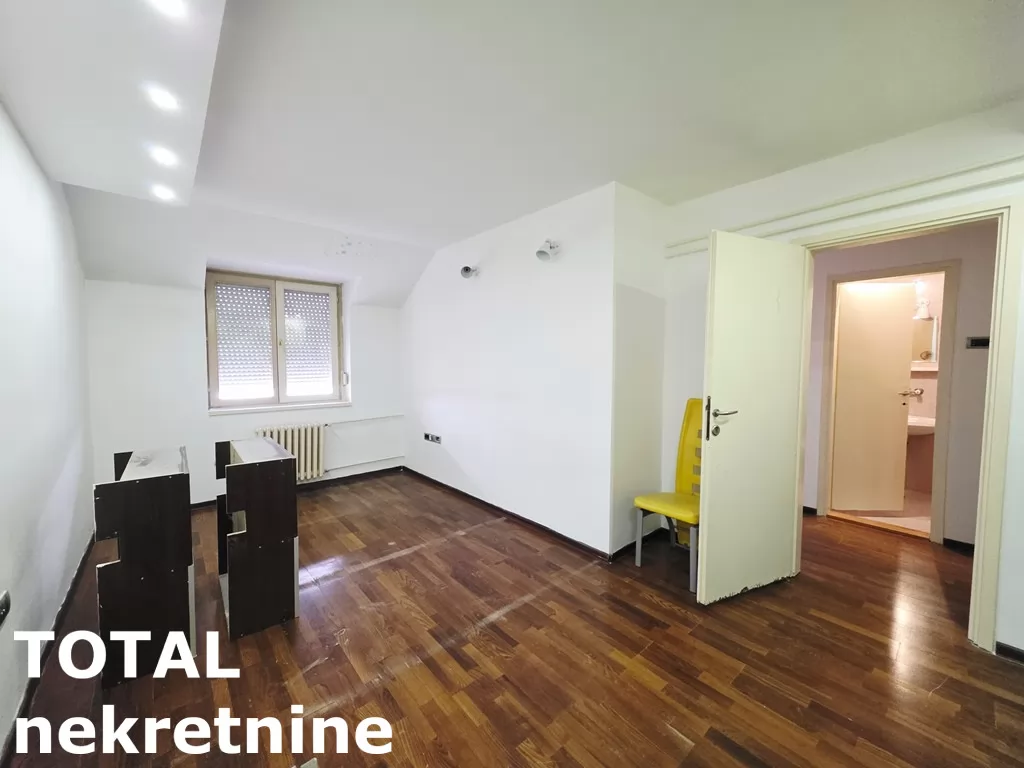 Stan,NOVI SAD,ZELEZNICKA STANICA,kv: 32.00, € 80000, ID: 1101993 1