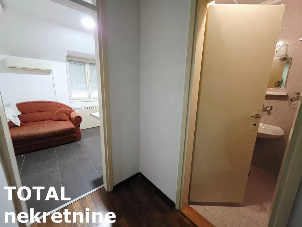 Stan,NOVI SAD,ZELEZNICKA STANICA,kv: 32.00, € 80000, ID: 1101993 10