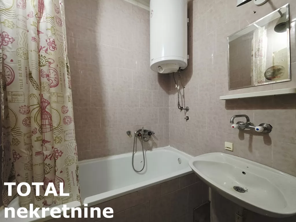 Stan,NOVI SAD,ZELEZNICKA STANICA,kv: 32.00, € 80000, ID: 1101993 8