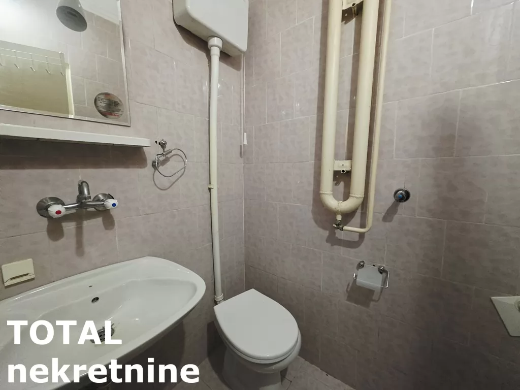 Stan,NOVI SAD,ZELEZNICKA STANICA,kv: 32.00, € 80000, ID: 1101993 9