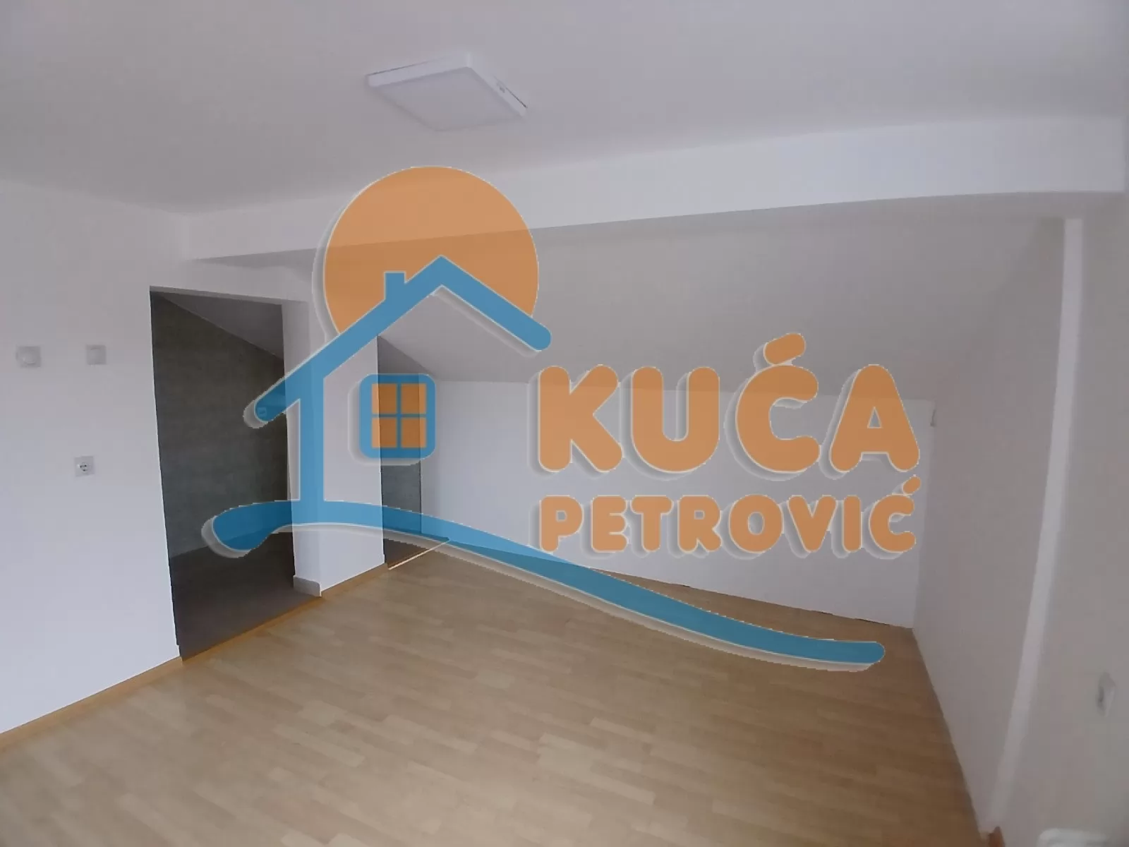 Trosoban stan, 93 m2, Duvanište, Nikole Uzunovića ID: i-016129 4